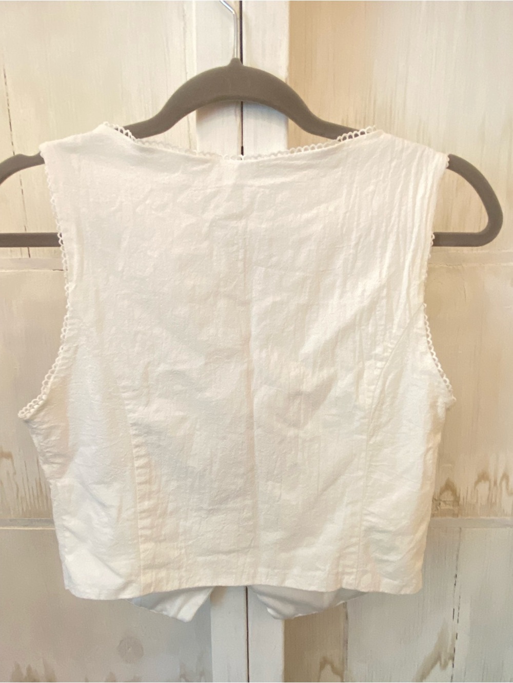 Kirious White V-Neck Button-Front Camisole - Picture 10 of 11